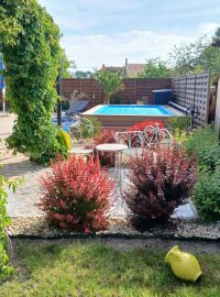 harmonia_apartmanhaz_bekescsaba_udvar_medence_5